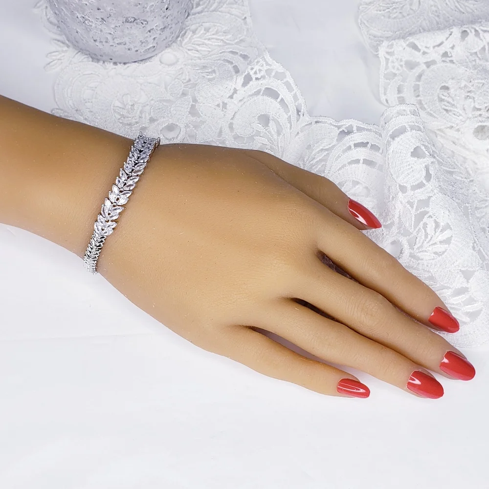 NEW! Simulated White CZ Diamond Bracelet🤍